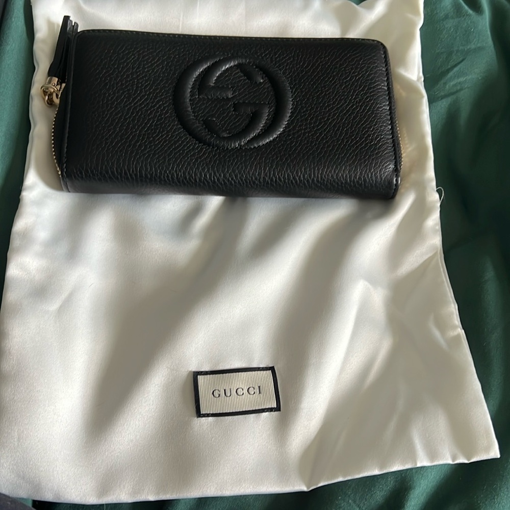 Gucci Soho leather wallet